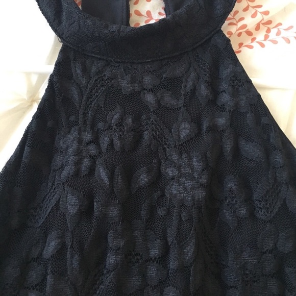 NWT Black high neck lace bodycon dress - Picture 3 of 4